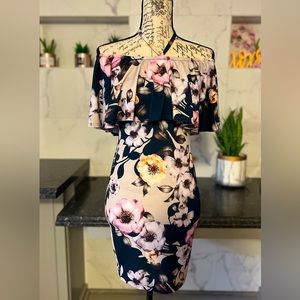 Venus - Floral off-the-shoulder ruffle top, fitted but stretchy dress XS